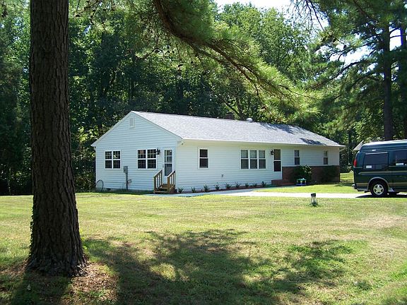 Large yard for family fun!!!