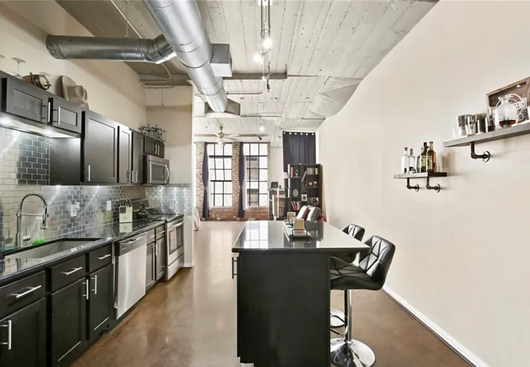 1122 Jackson St #916 — Photo 1
