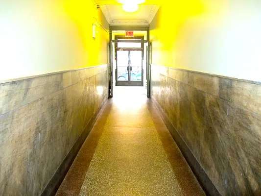 Rented by Veracity NYC LLC | media 13