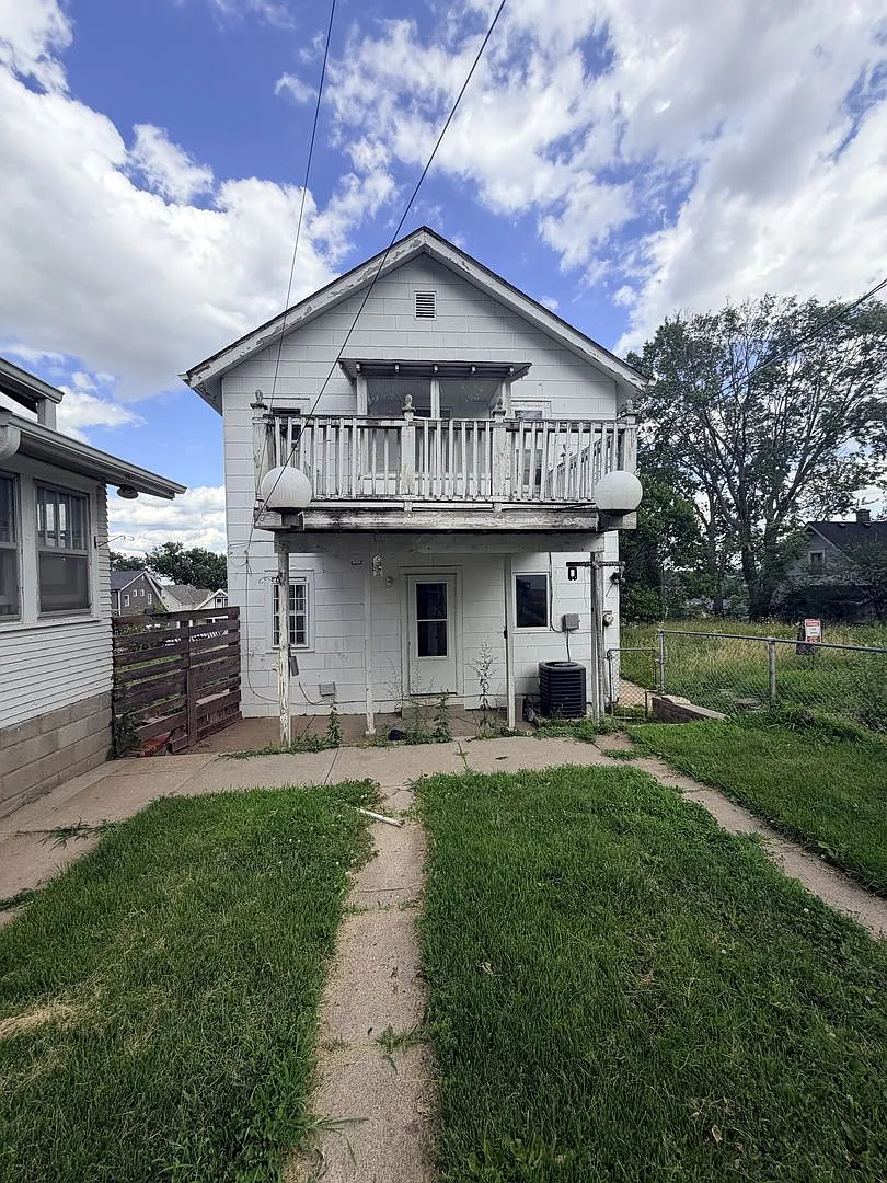 1336 S 25th Ave - 4 Bed/2 Bath in Columbus Park | Hardwood Floors, Full Appliance Package, Detach... — Photo 3