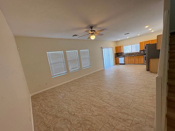5th image of 620 E Banelli Pl