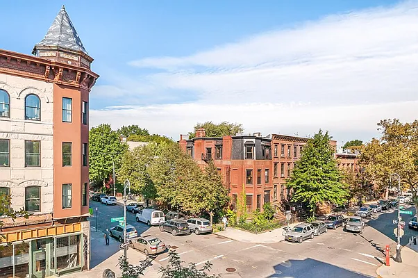 Rented by Compass | media 26