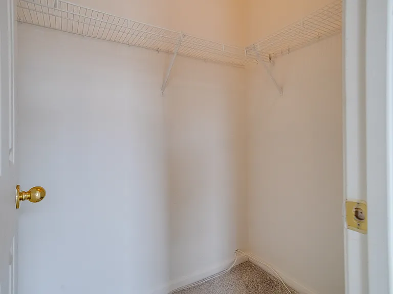 103 Buttonwood Ct — Photo 48