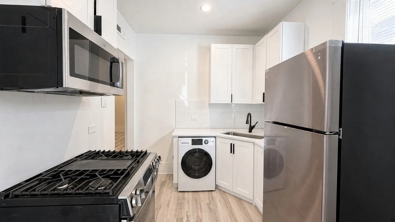 4347 W Irving Park Rd — Photo 2