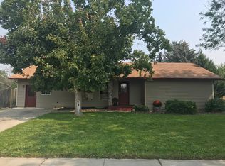 1030 Utah St, Gooding, ID 83330