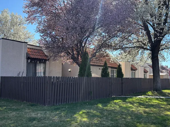 1015 Baywood Dr APT C, Sparks, NV 89434