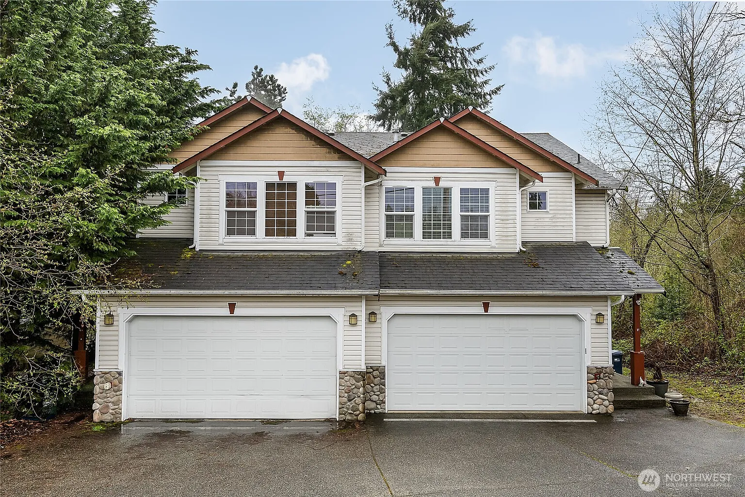 3626 Larch Way photo 1