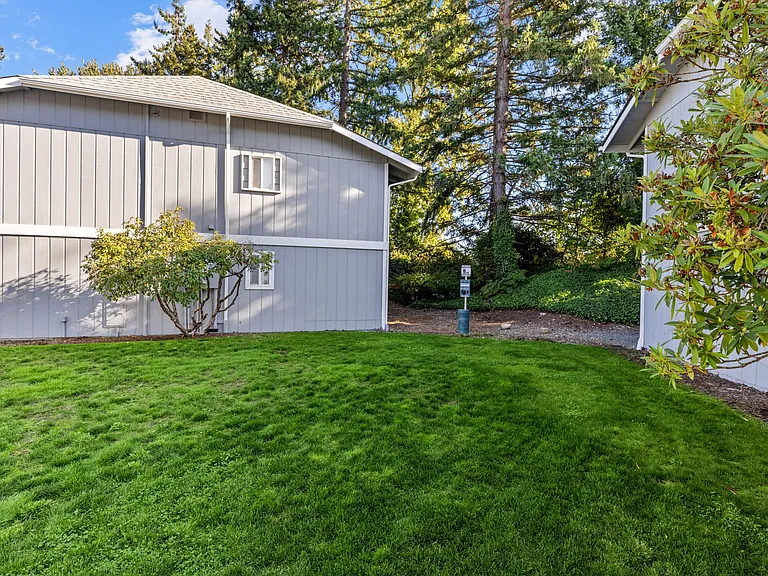 Evergreen Park Apartments in Olympia! — Photo 33