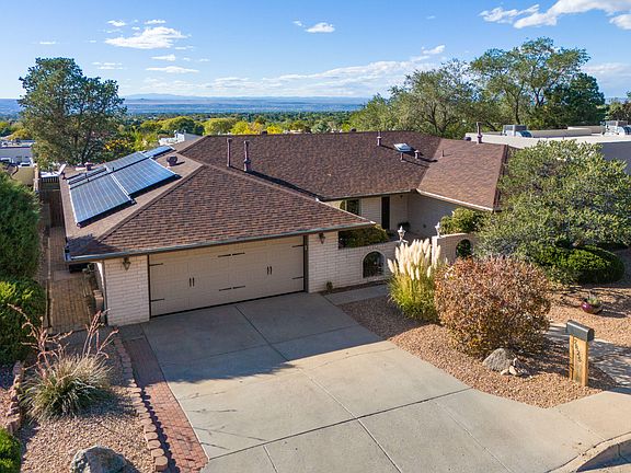 2nd image of 2825 Palo Alto Dr NE