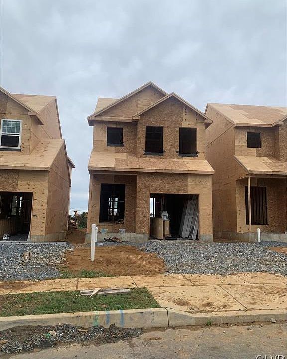 2nd image of 3206 W Huntington Ln #3