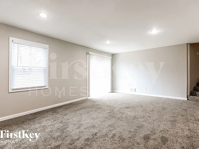 12404 W 100th St — Photo 7