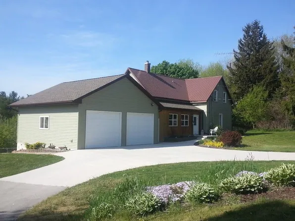 4405 Moody LANE, Two Rivers, WI 54241