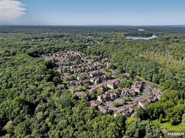 215 Beech Ct #T046, Norwood, NJ 07648