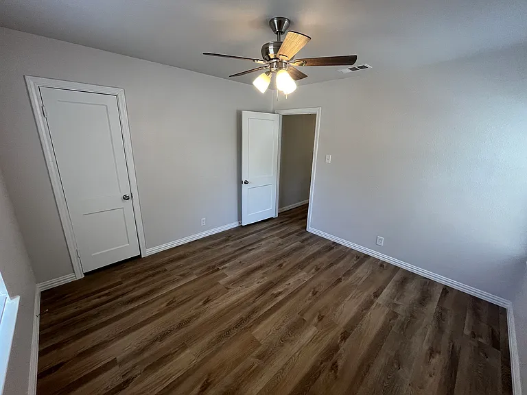 10638 Newcombe Dr — Photo 15