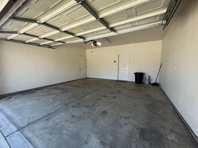 1807 E Harter Ct — Photo 19