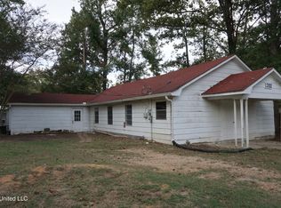 1392 Old Lake Rd, Brandon, MS 39042