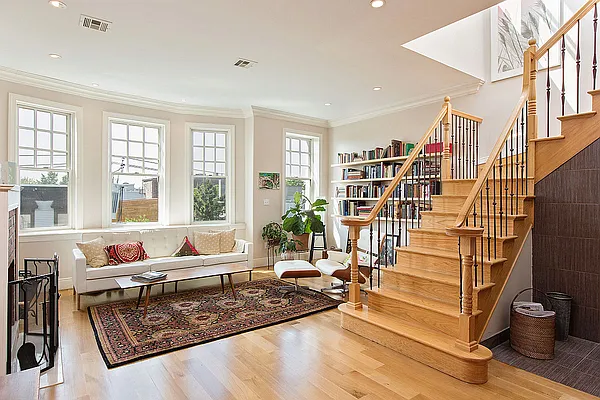 Sold by Brooklyn Real Inc | media 17