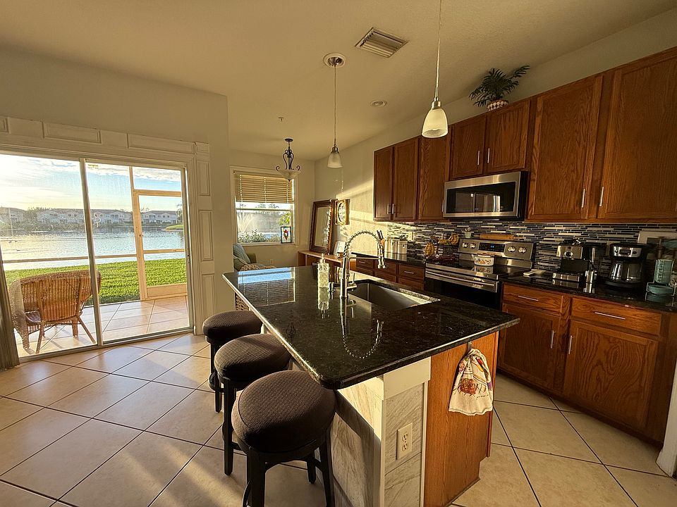 1st image of 3572 Parkridge Cir #30-102