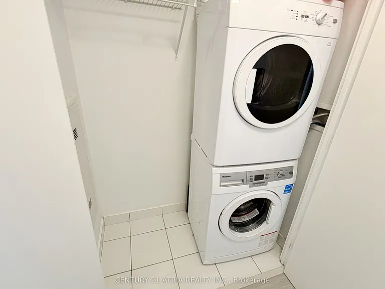 181 Dundas St E #715 — Photo 15