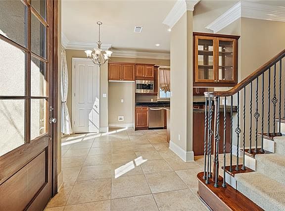 3rd image of 1206 Magnolia Aly