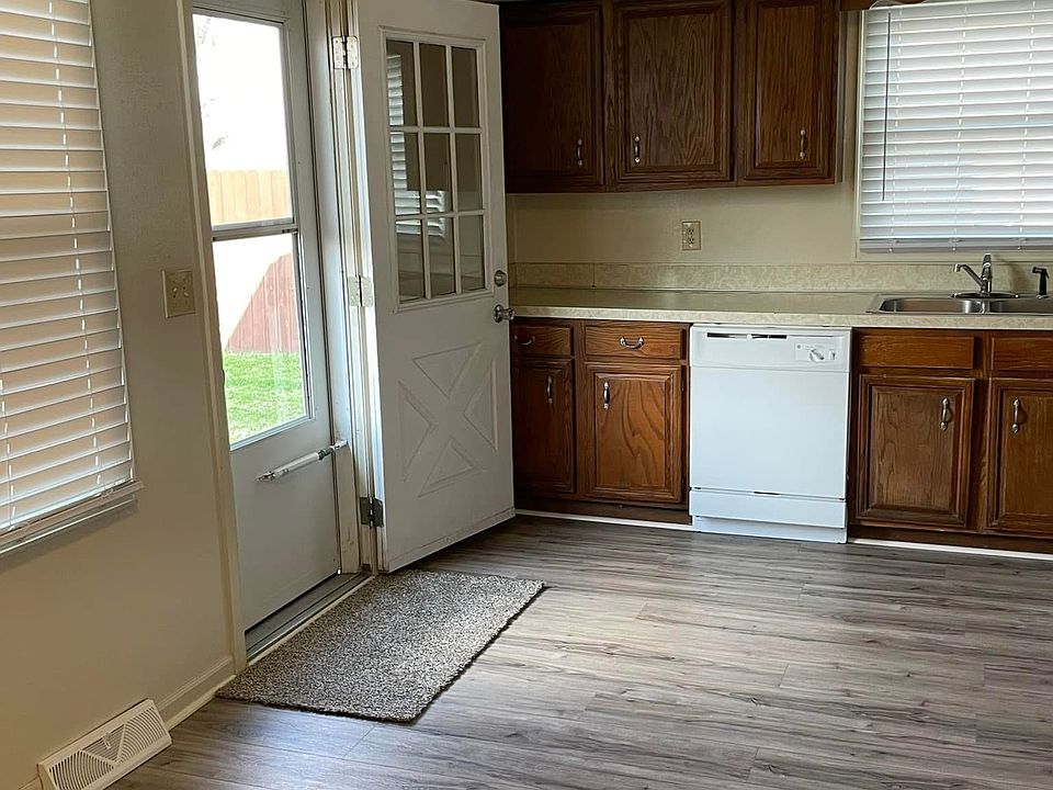 1st image of 107 Valleywoods Dr #2