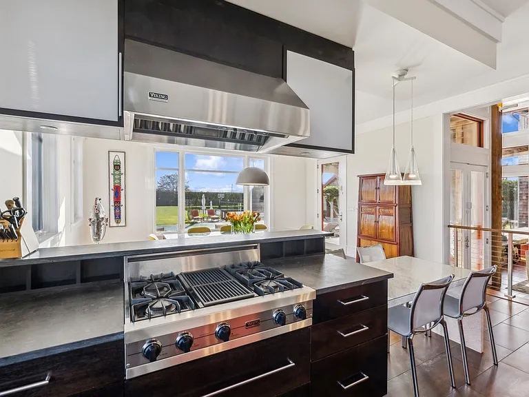 807 Halsey Ln — Photo 22