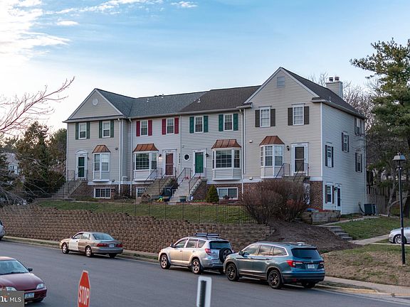 3rd image of 4054 Summer Hollow Ct