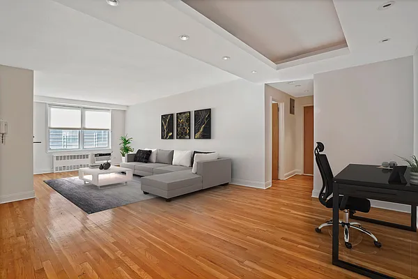 Sold by Daniel Gale Sotheby's International Realty | media 23