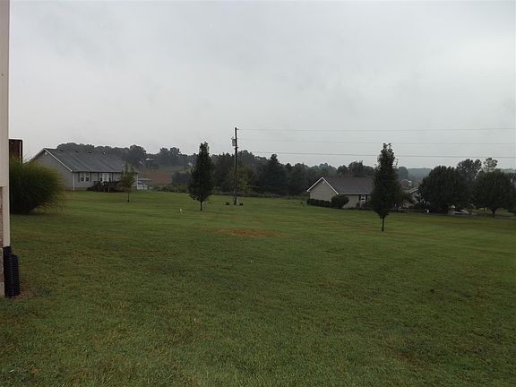 3rd image of 115 Doe Run St