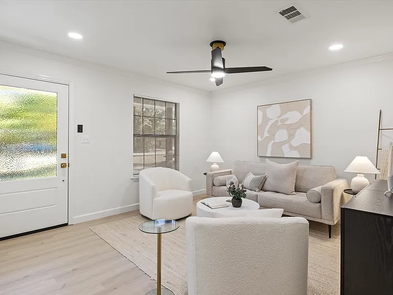 8477 Titus Ln — Photo 4
