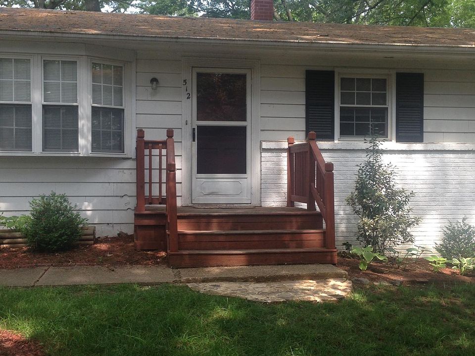 2nd image of 512 West Dr