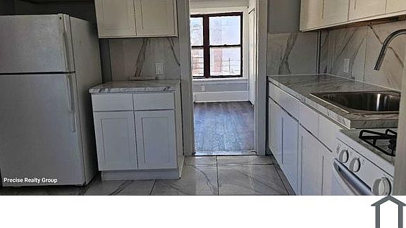 4th image of 120 Hawthorne Ave