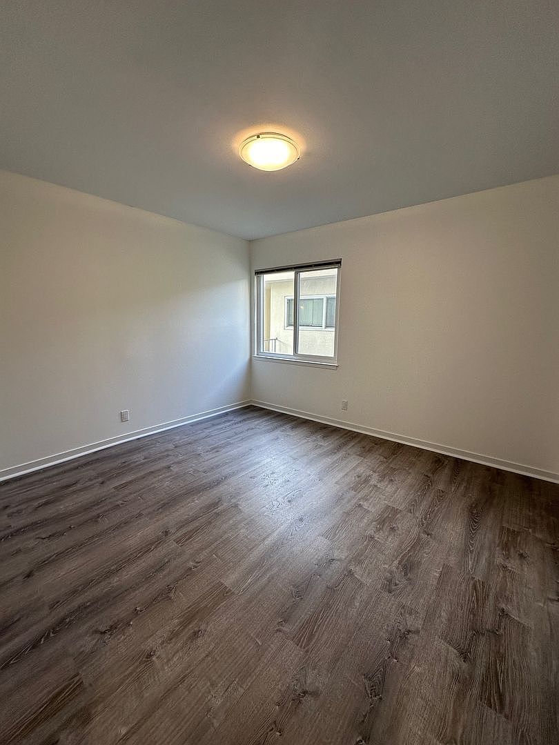675 Monterey Blvd #8 - Image 2