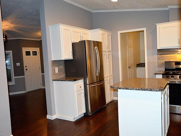 3rd image of 4528 Wilson St