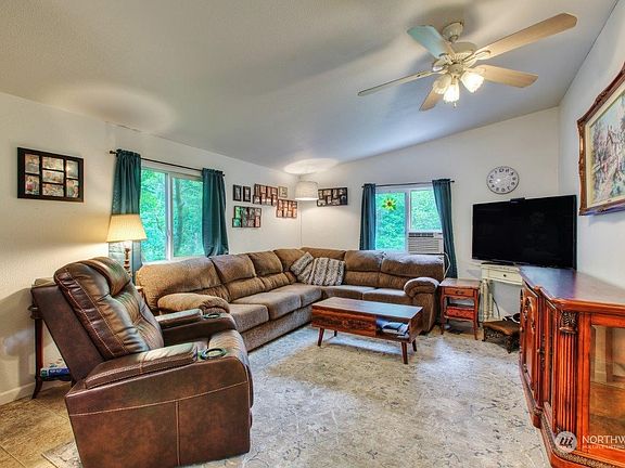 2nd image of 13396 Burchard Drive SW