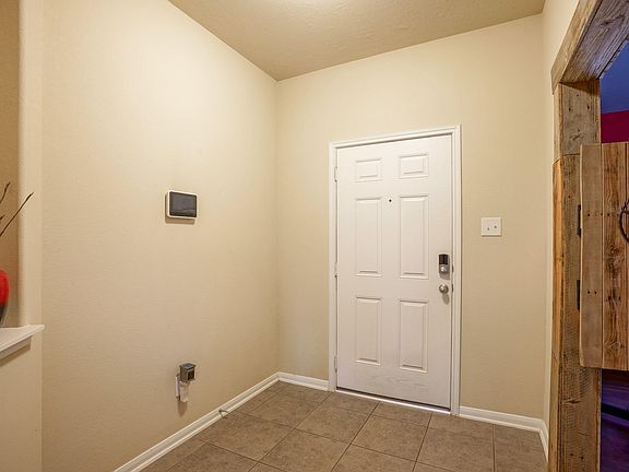3rd image of 1516 Brook Hollow Dr