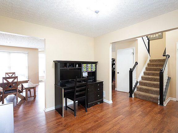 4th image of 6279 Carol Ann Ct