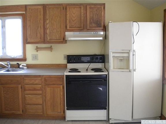 3rd image of 29 Church St