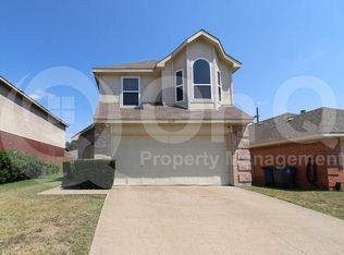 2320 Hunters Run Dr, Dallas, TX 75232