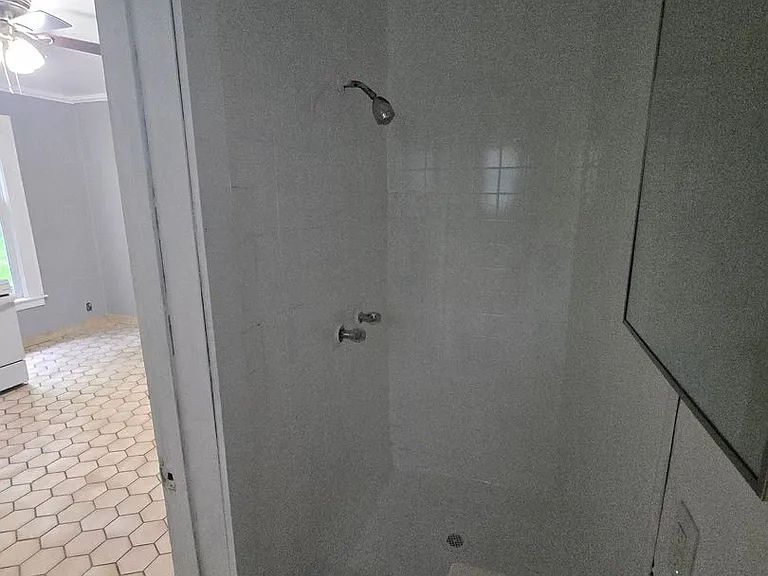 807 Hawley Ave — Photo 12