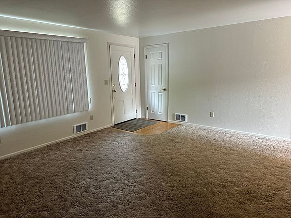 3rd image of 5707 Sunset Ln
