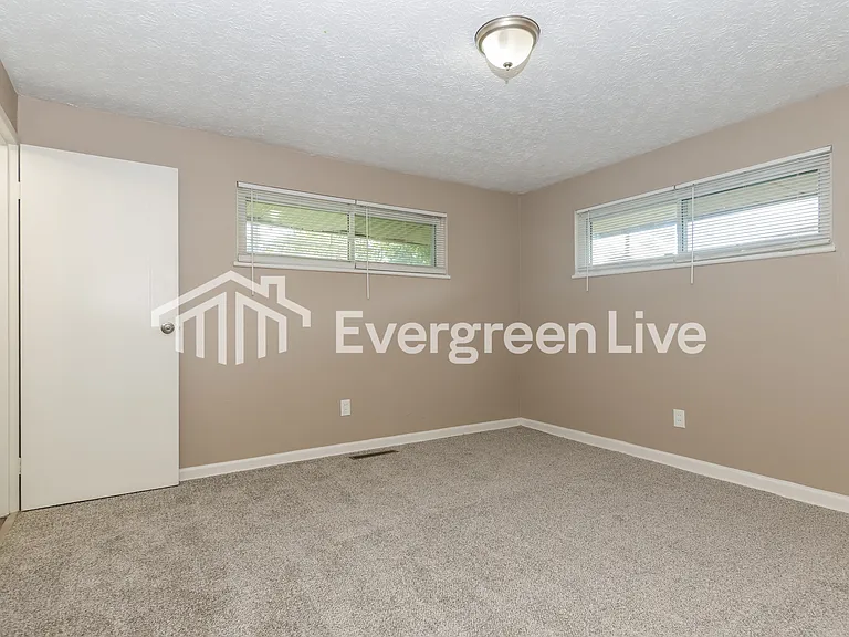 4230 Kitridge Rd — Photo 13