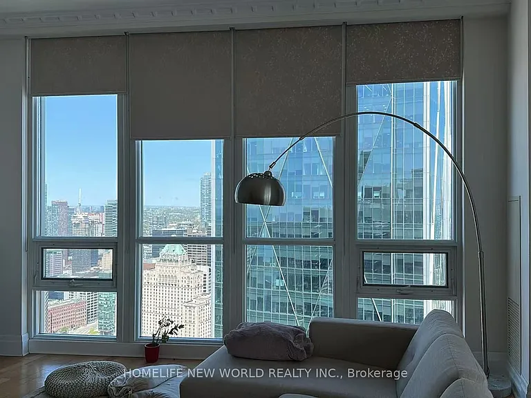16 Harbour St #5303 — Photo 4