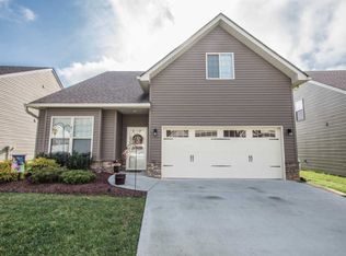12130 Woodhollow Ln, Knoxville, TN 37932