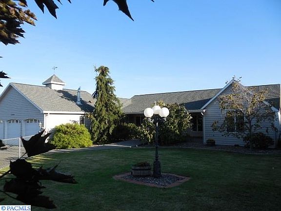 2nd image of 5004 Desert Plateau Dr