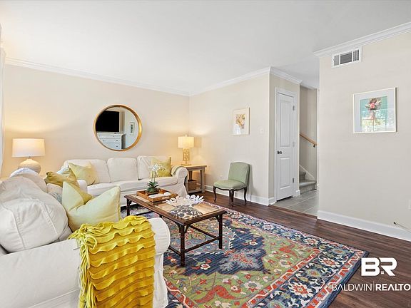 3rd image of 134 Du Rhu Dr #E