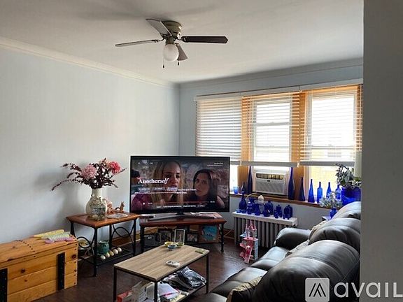 4th image of 2948 N Laramie Ave #6