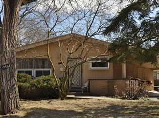 1441 Sunset Ridge Rd, Northbrook, IL 60062