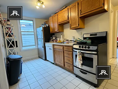 214 Freeman St #2 Photo 1
