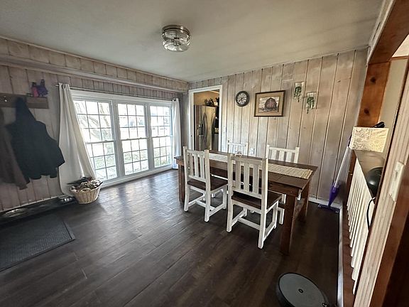 5th image of 800 South Center Street